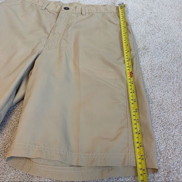 PATAGONIA Men’s Beige Tan Bermuda Shorts Sz 34 - Picture 6 of 8